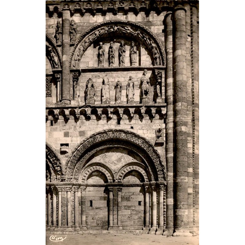 86400 - CIVRAY - DETAILS OF THE FAÇADE OF THE CHURCH OF SAINT-NICOLAS (12TH CENTURY)