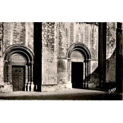 14000 - CAEN - EGLISE ABBATIALE ST-ETIENNE - PORTAIL PRINCIPAL (XIEME SIECLE)