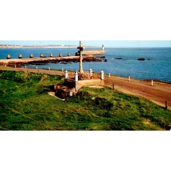 85100 - LES SABLES D'OLONNE - LA CHAUME - THE SAILORS' CALVARY AND THE PIER