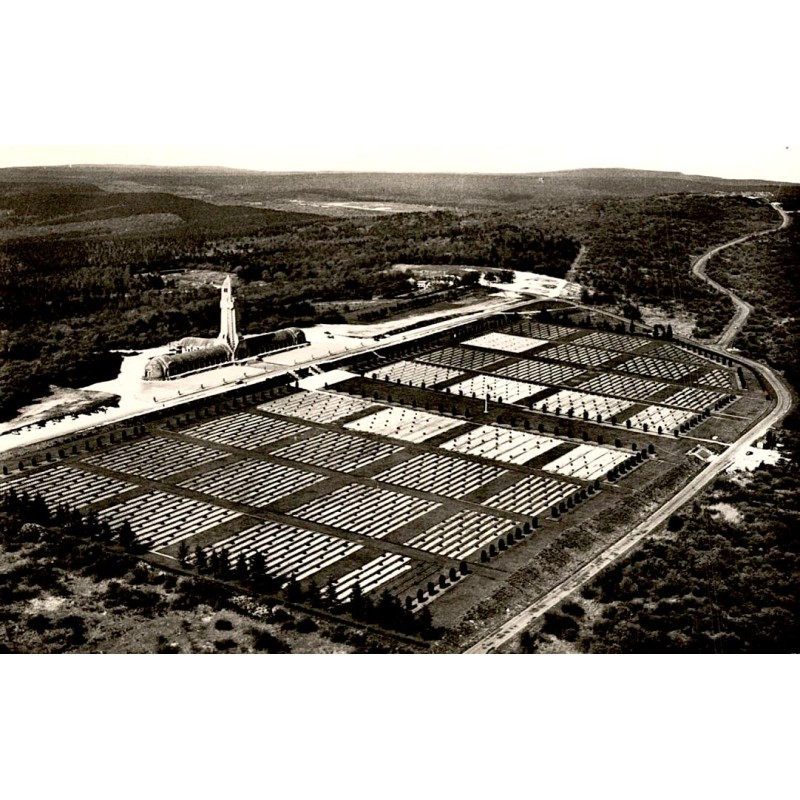 55164 - DOUAUMONT - VUE AÉRIENNE - L'OSSUAIRE