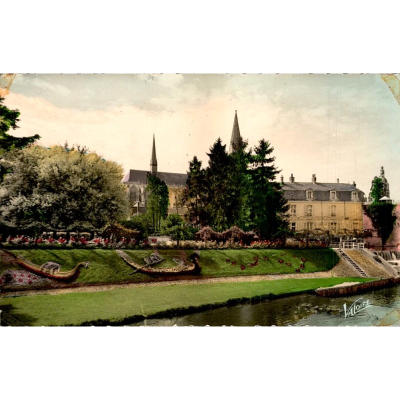 41100 - THE LOIR VALLEY - VENDÔME - THE PUBLIC GARDEN ON THE BANKS OF THE LOIR