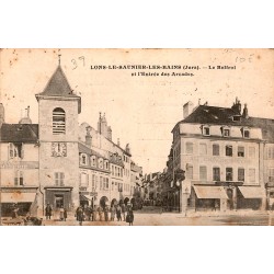 County 39000 - LONS-LE-SAUNIER-LES-BAINS - THE BELFRY AND THE ENTRANCE TO THE ARCADES