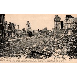 02300 - CHAUNY - UNE RUE DU QUARTIER DE LA VILLE APRES LA RETRAITE DES ALLEMANDS - 1917