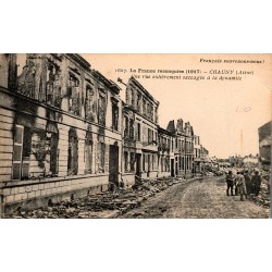 02300 - CHAUNY - UNE RUE ENTIEREMENT SACCAGÉE A LA DYNAMITE - 1917