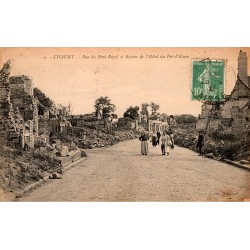 02300 - CHAUNY - RUE DU PONT ROYAL ET ET RUINES DE L'HOTEL DU POT-D'ETAIN