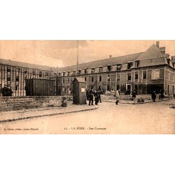 COUNTY 02800 - LA FERE - THE BARRACKS