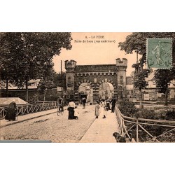 02800 - LA FERE - PORTE DE LAON