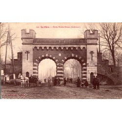 COUNTY 02800 - LA FERE - NOTRE-DAME GATE