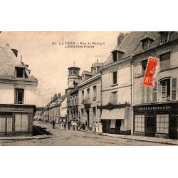 COUNTY 02800 - LA FERE - RUE DU BOURGET - THE HOTEL DES POSTES