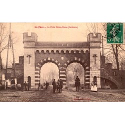 COUNTY 02800 - LA FERE - NOTRE-DAME GATE